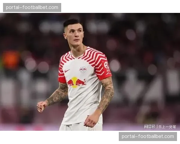 莱比锡前锋塞斯科经纪人已抵达慕尼黑,引发转会猜测 莱比锡前锋塞斯科经纪人已抵达慕尼黑,引发转会猜测