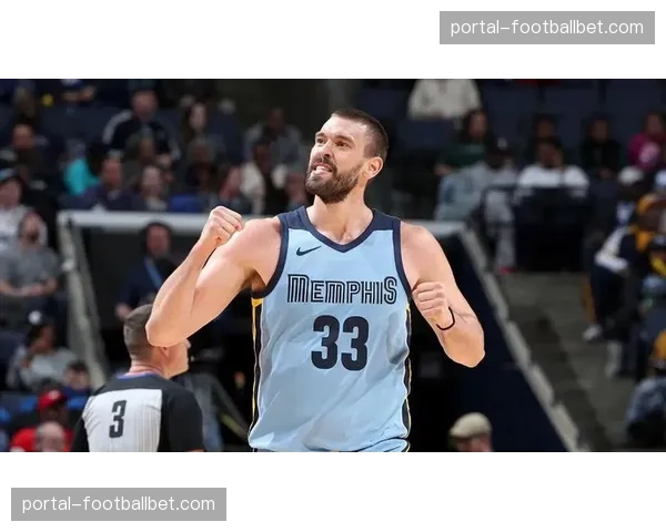 深度分析:雄鹿新帅上任后的防守体系改造,成效与隐忧并存 深度分析:雄鹿新帅上任后的防守体系改造,成效与隐忧并存